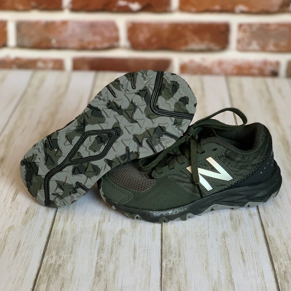 New Balance Boys Hiking All Terrain Sneakers 11